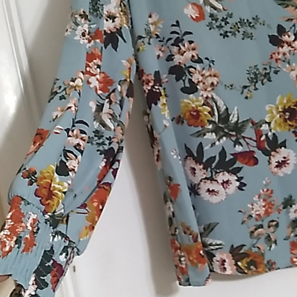 Ladies Fall Color Floral Blouse - Picture 2 of 7